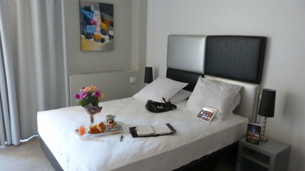 Yes Hotel Avignon Buitenkant foto