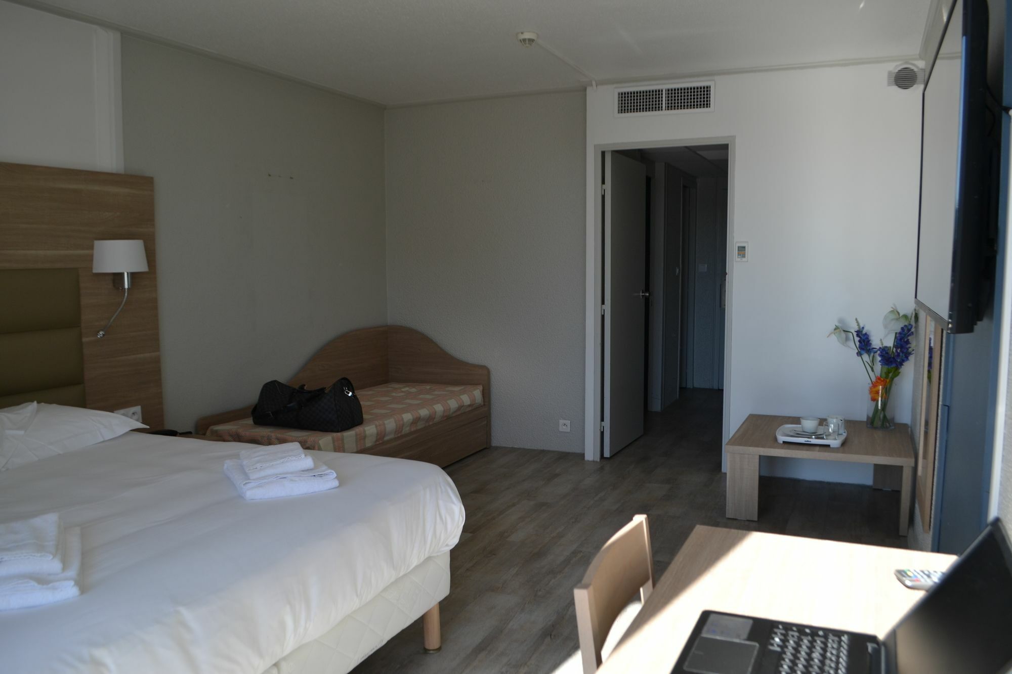 Yes Hotel Avignon Buitenkant foto